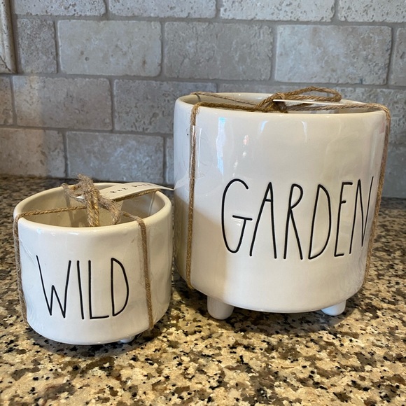 Rae Dunn Other - Rae Dunn Planter Set 🌱